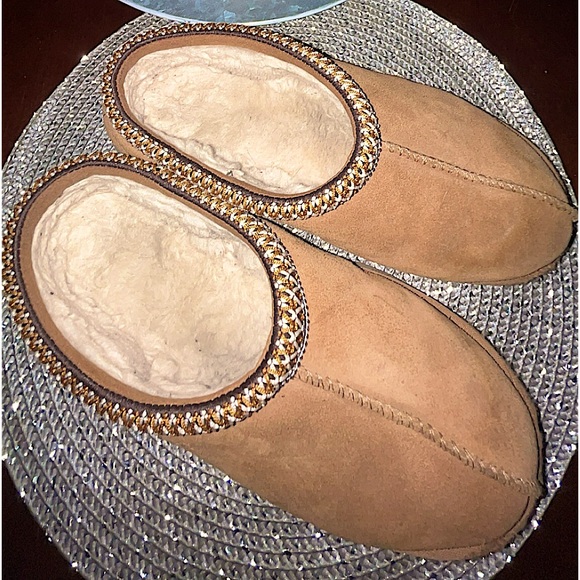 UGG Tazmens! - Picture 3 of 4